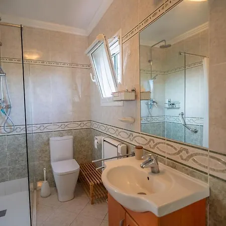 Con Piscina En Binixiquer Holiday home