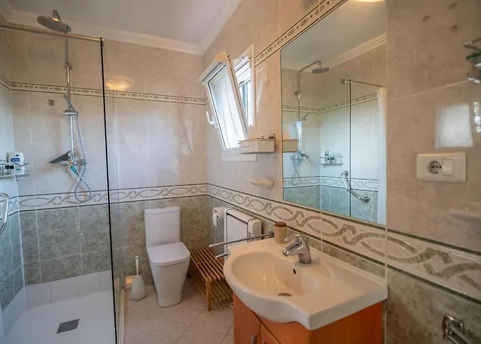 Con Piscina En Binixiquer Holiday home